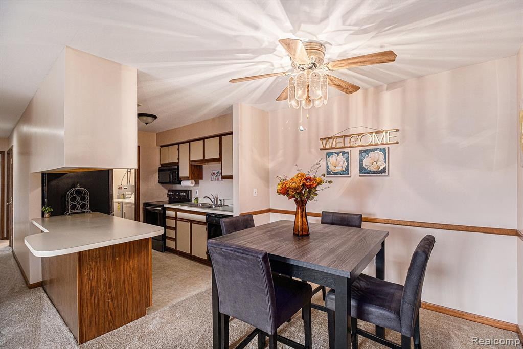 1225 Harbour Drive, 28, Trenton, MI 48183 — Photo 9