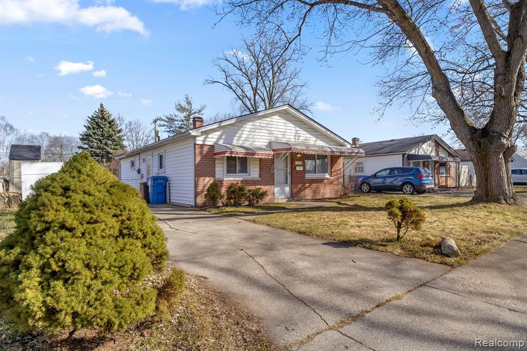 4925 HAZEL Street, Dearborn Heights, MI 48125 — front exterior