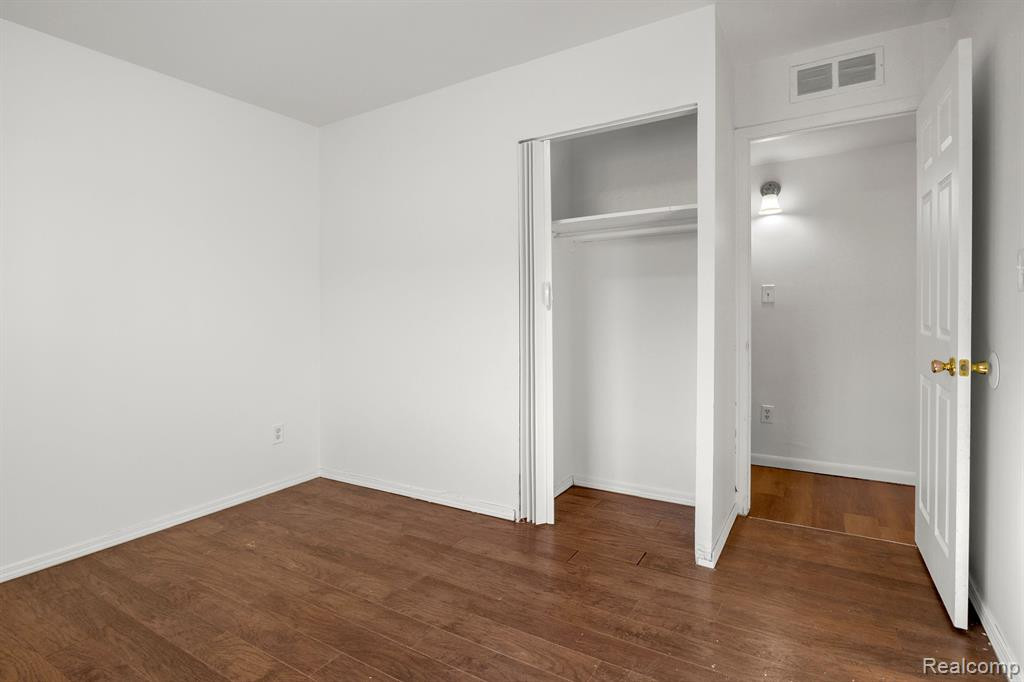 4925 HAZEL Street, Dearborn Heights, MI 48125 — Photo 22