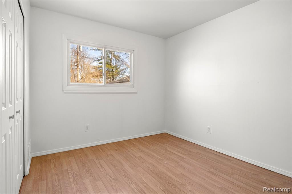4925 HAZEL Street, Dearborn Heights, MI 48125 — Photo 26