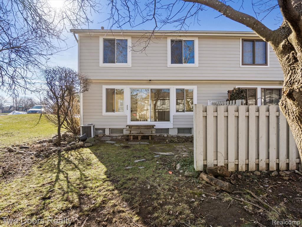 22449 CRANBROOKE Drive, Novi, MI — Photo 4