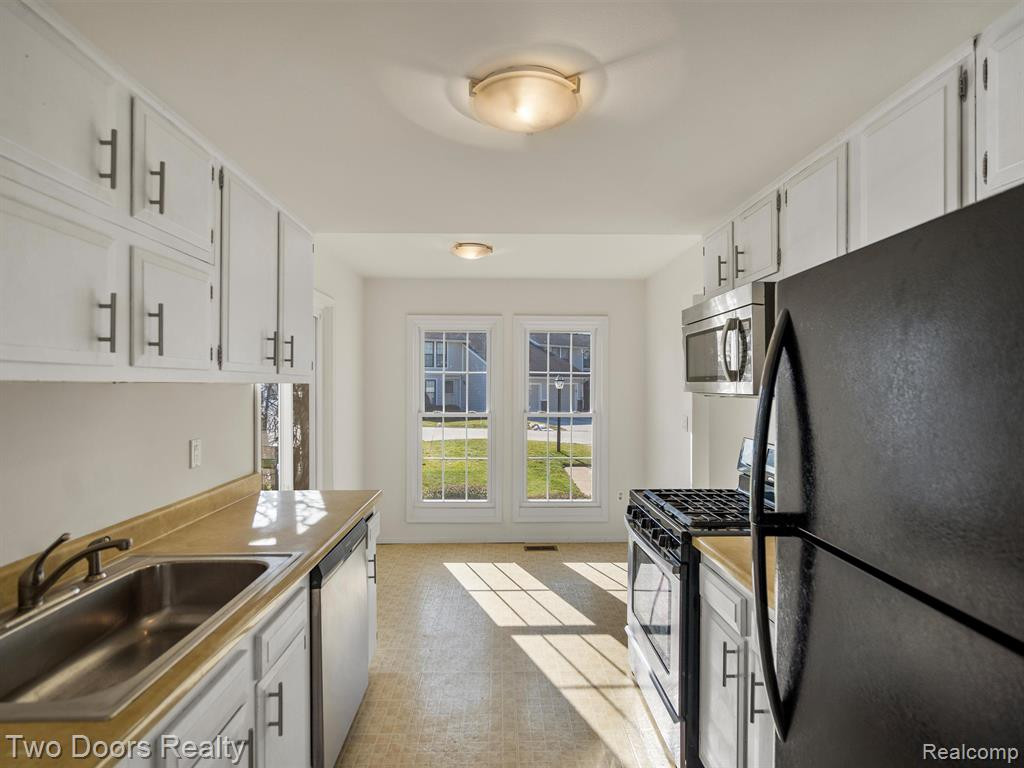 22449 CRANBROOKE Drive, Novi, MI — Photo 6