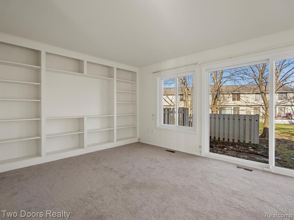 22449 CRANBROOKE Drive, Novi, MI — Photo 11