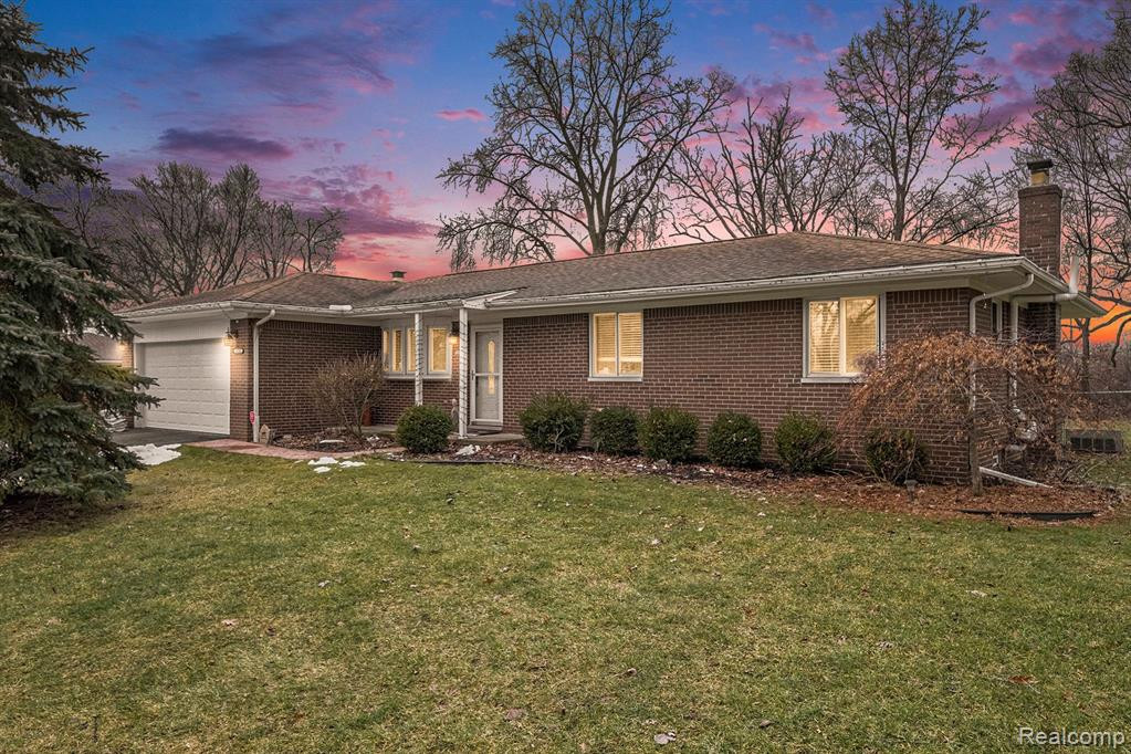 6594 BERRYWOOD Drive, Brighton, MI 48116 — front exterior