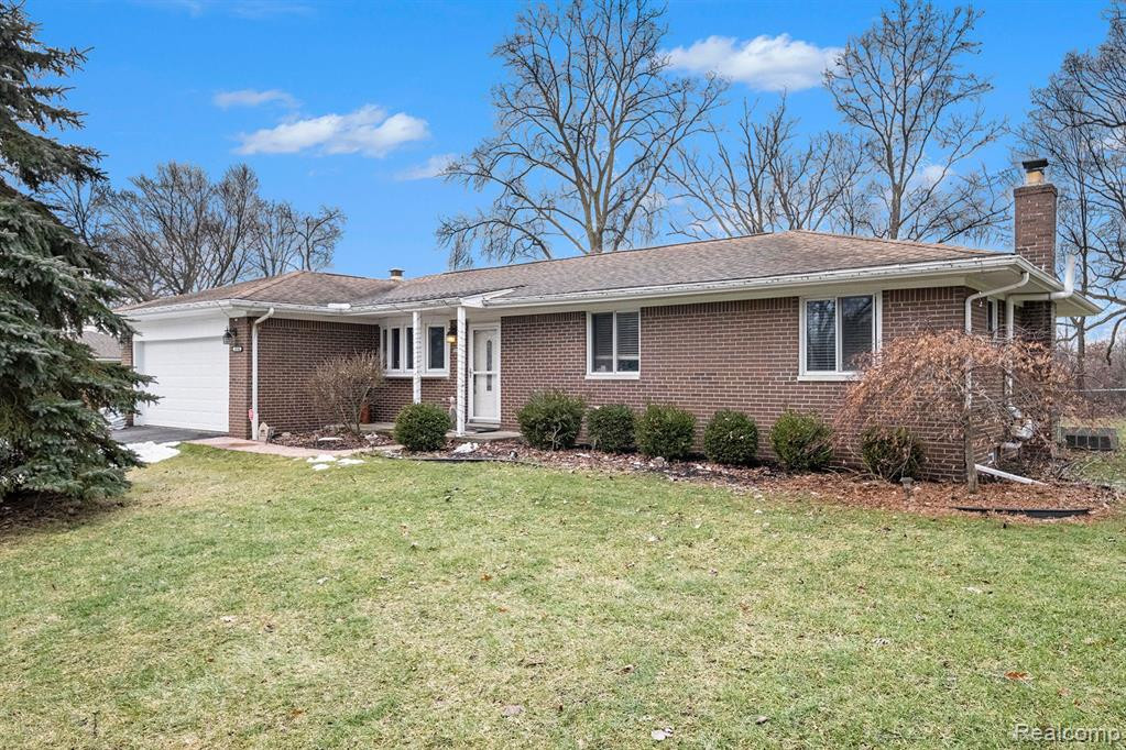 6594 BERRYWOOD Drive, Brighton, MI 48116 — Photo 3