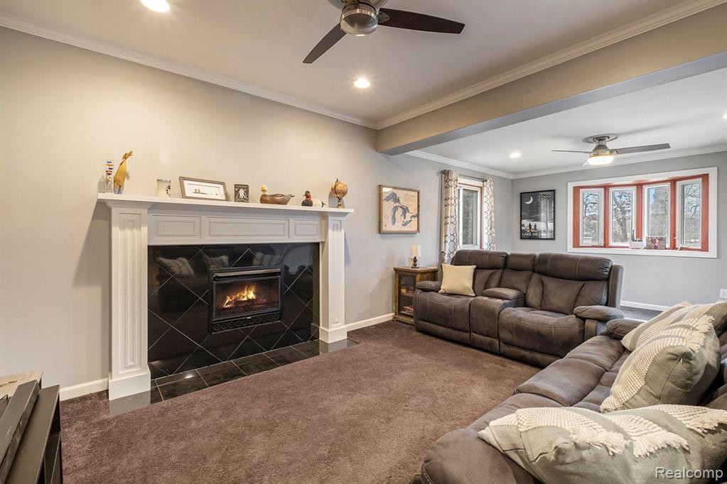 6594 BERRYWOOD Drive, Brighton, MI 48116 — Photo 8