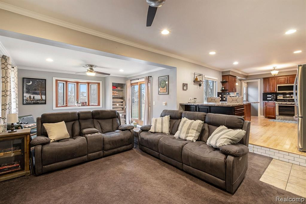 6594 BERRYWOOD Drive, Brighton, MI 48116 — Photo 9