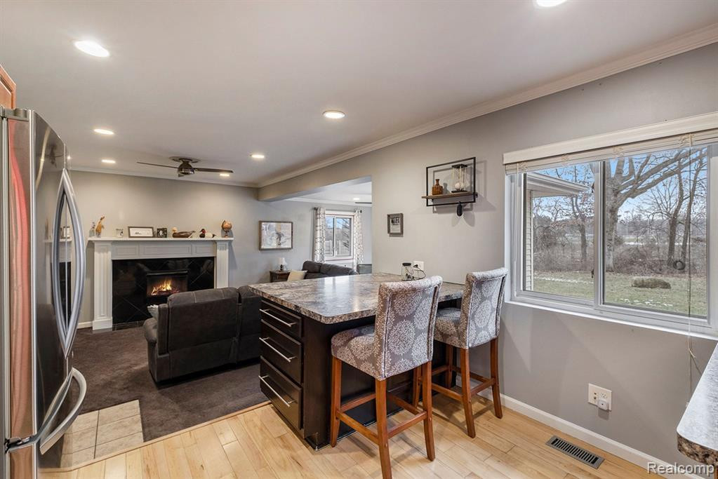 6594 BERRYWOOD Drive, Brighton, MI 48116 — Photo 10