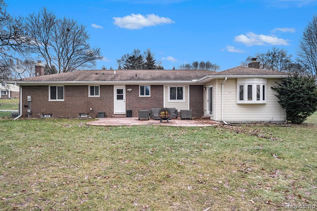 6594 BERRYWOOD Drive, Brighton, MI 48116 — Photo 26