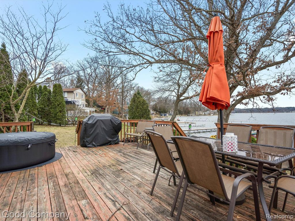 8994 RUSHSIDE Drive, Pinckney, MI 48169 — Photo 20