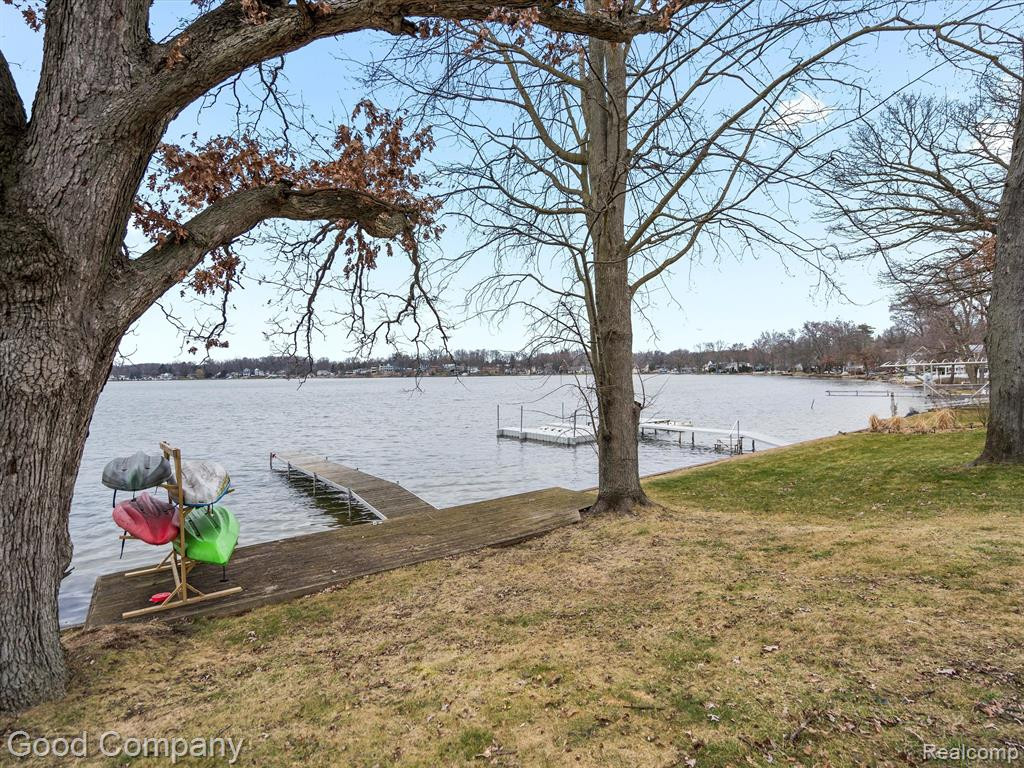 8994 RUSHSIDE Drive, Pinckney, MI 48169 — Photo 21