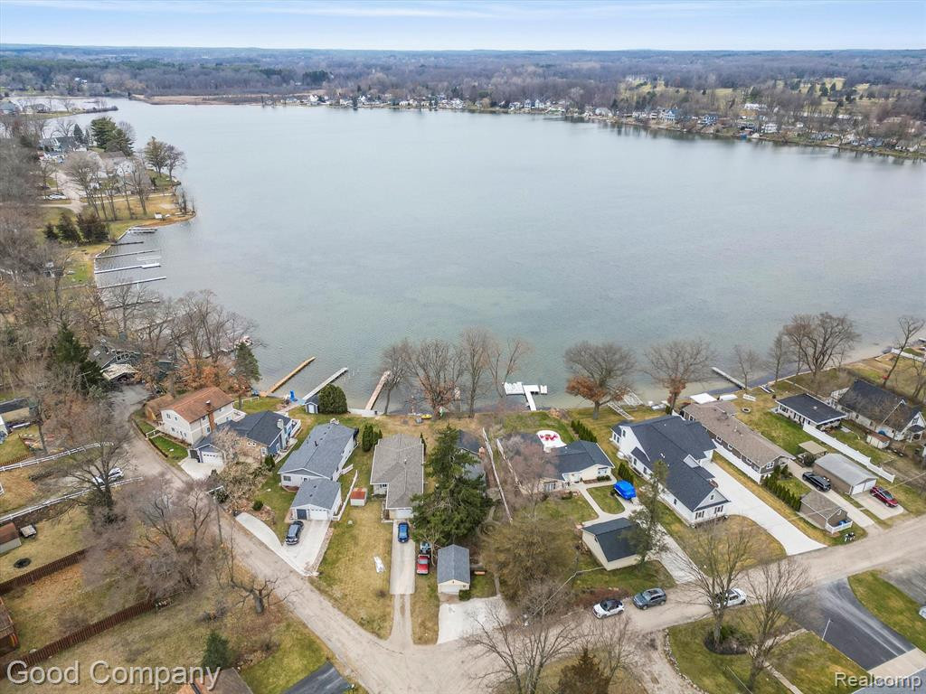 8994 RUSHSIDE Drive, Pinckney, MI 48169 — Photo 34
