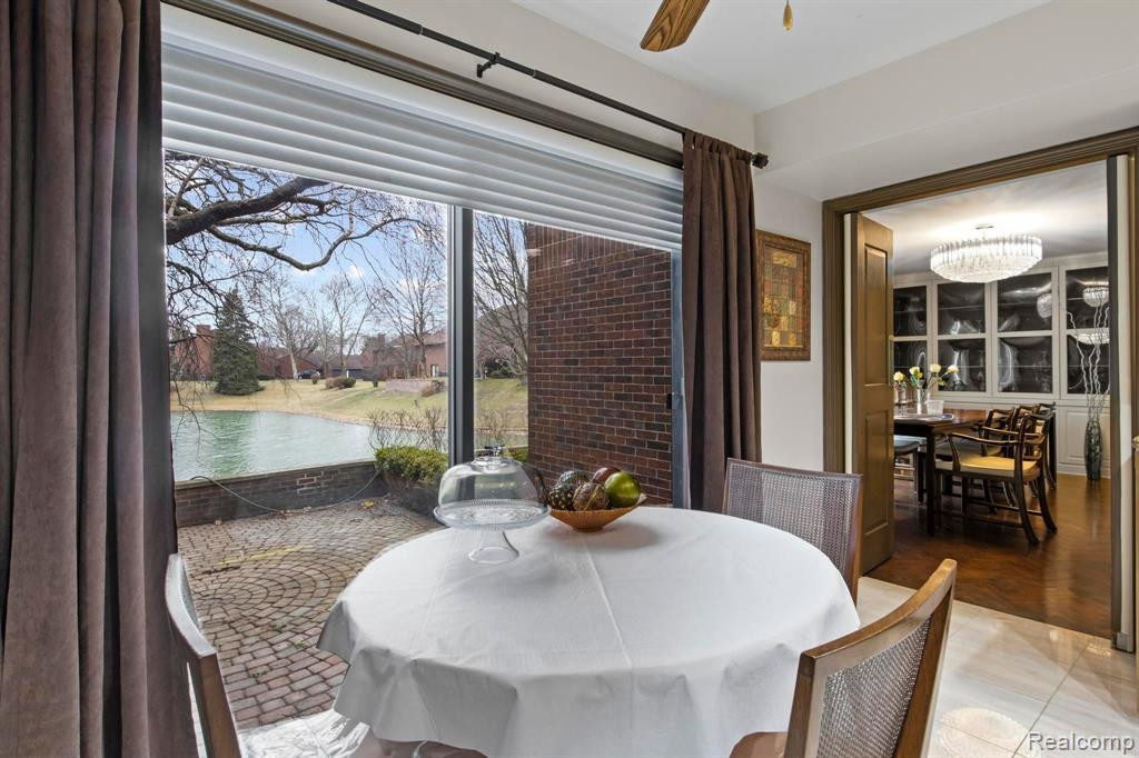 7 BROOKWOOD Lane, Dearborn, MI 48120 — Photo 15