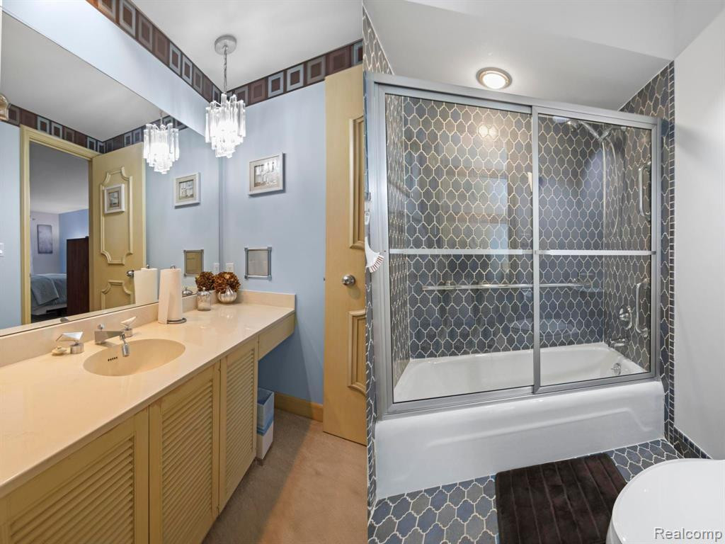 7 BROOKWOOD Lane, Dearborn, MI 48120 — Photo 25