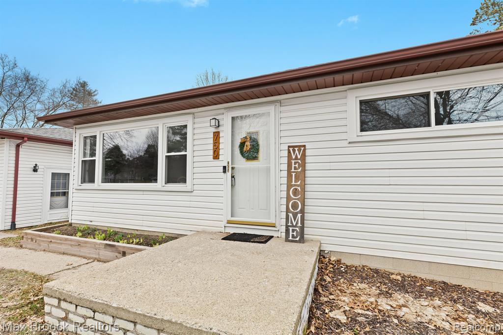750 SEBEK Street, Oxford, MI 48371 — Photo 3