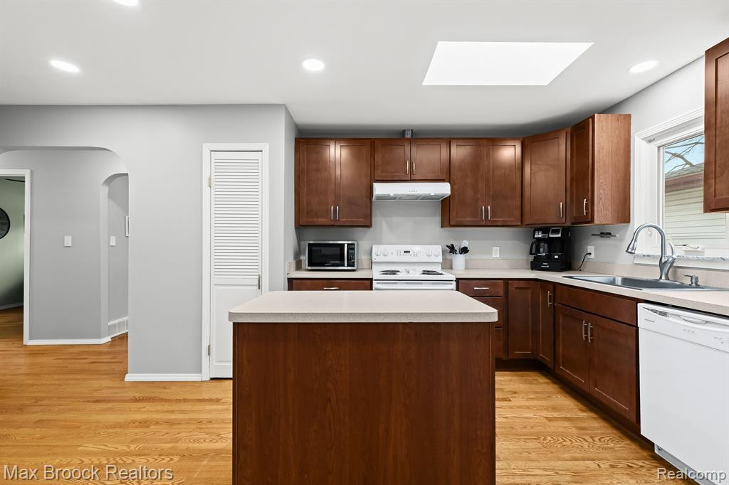 750 SEBEK Street, Oxford, MI 48371 — Photo 10