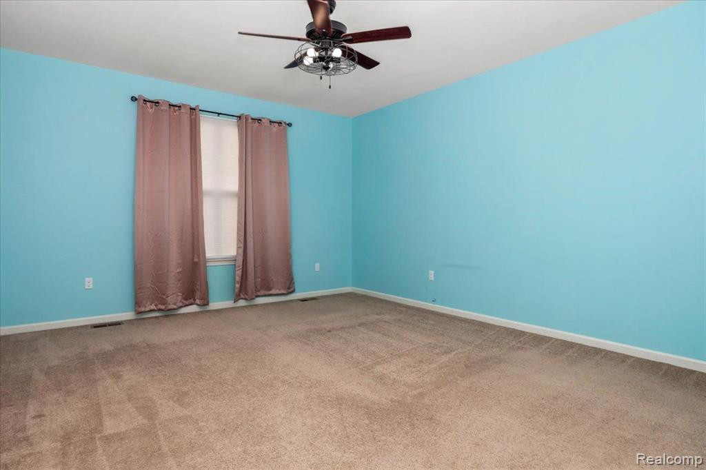5261 BUCKLEY Drive, Ypsilanti, MI 48197 — Photo 15