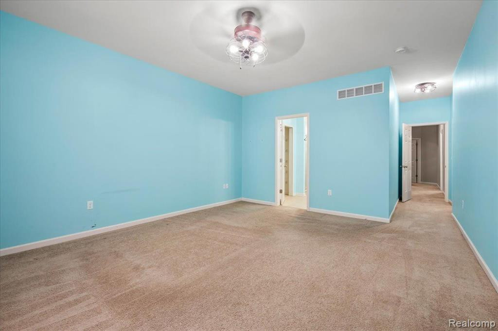 5261 BUCKLEY Drive, Ypsilanti, MI 48197 — Photo 16
