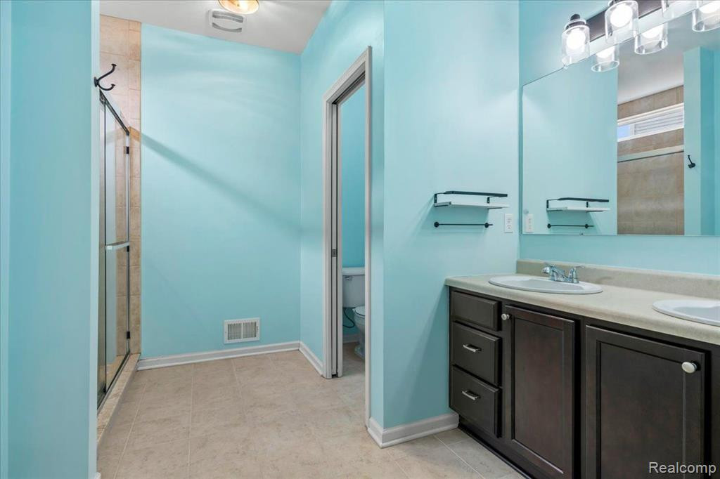 5261 BUCKLEY Drive, Ypsilanti, MI 48197 — Photo 18