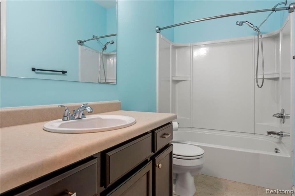 5261 BUCKLEY Drive, Ypsilanti, MI 48197 — Photo 20