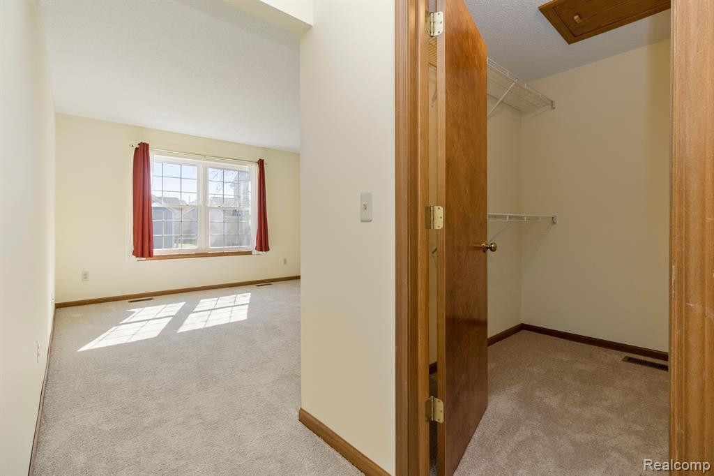 41388 Belden Circle, Novi, MI 48377 — Photo 16