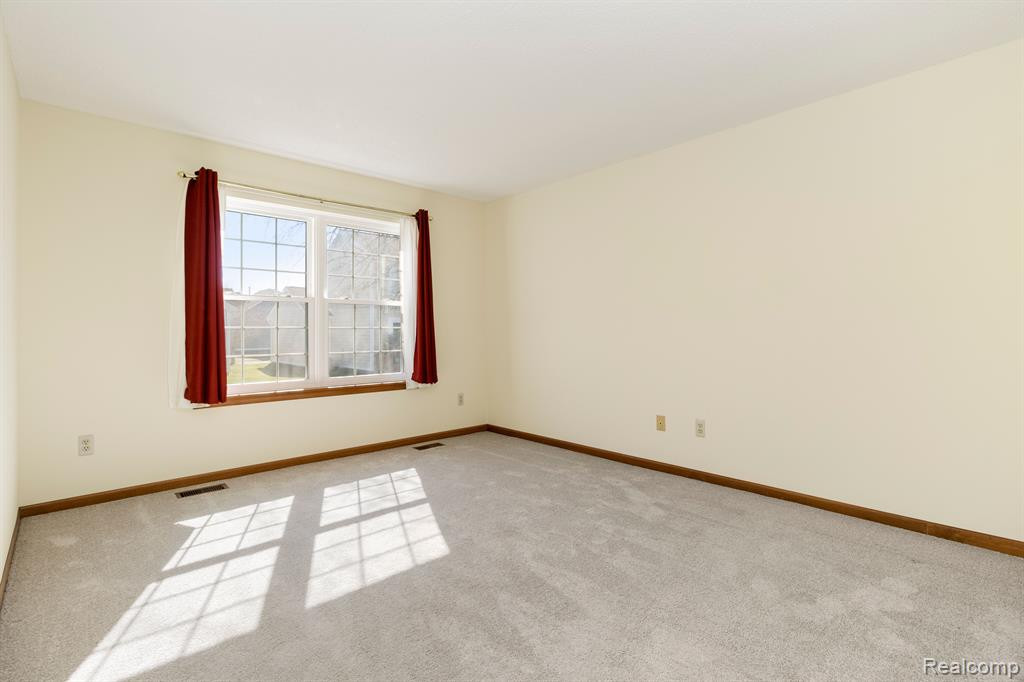41388 Belden Circle, Novi, MI 48377 — Photo 17