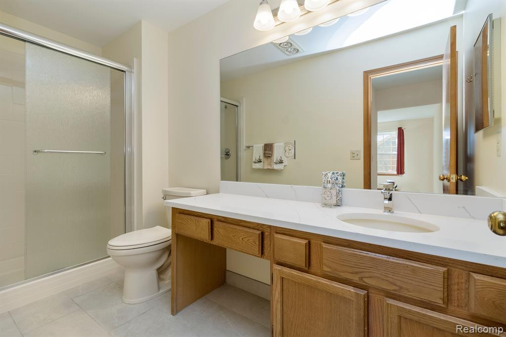 41388 Belden Circle, Novi, MI 48377 — Photo 19