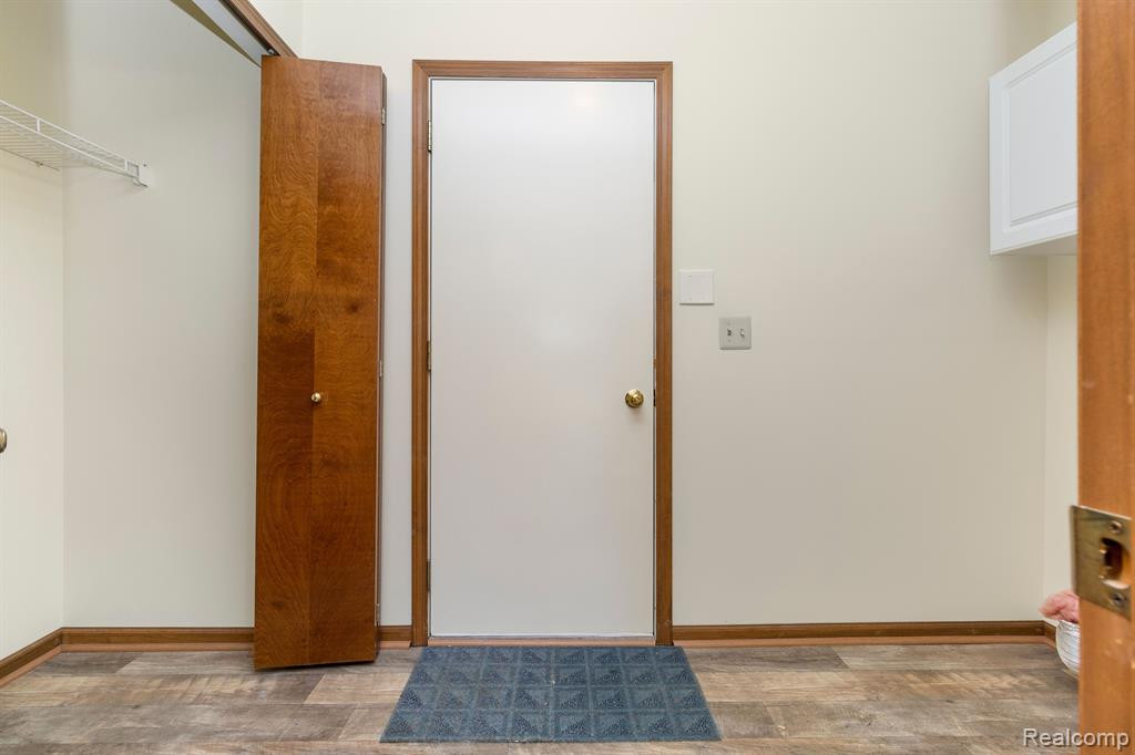 41388 Belden Circle, Novi, MI 48377 — Photo 21
