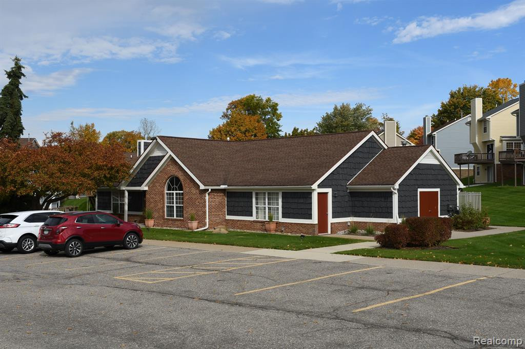 41388 Belden Circle, Novi, MI 48377 — Photo 37