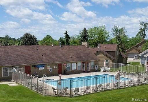 41388 Belden Circle, Novi, MI 48377 — Photo 39