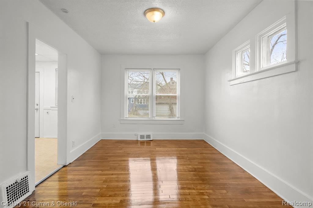 415 MANISTIQUE Street, Detroit, MI 48215 — Photo 10