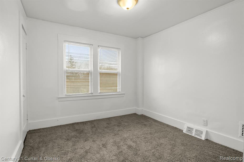 415 MANISTIQUE Street, Detroit, MI 48215 — Photo 14