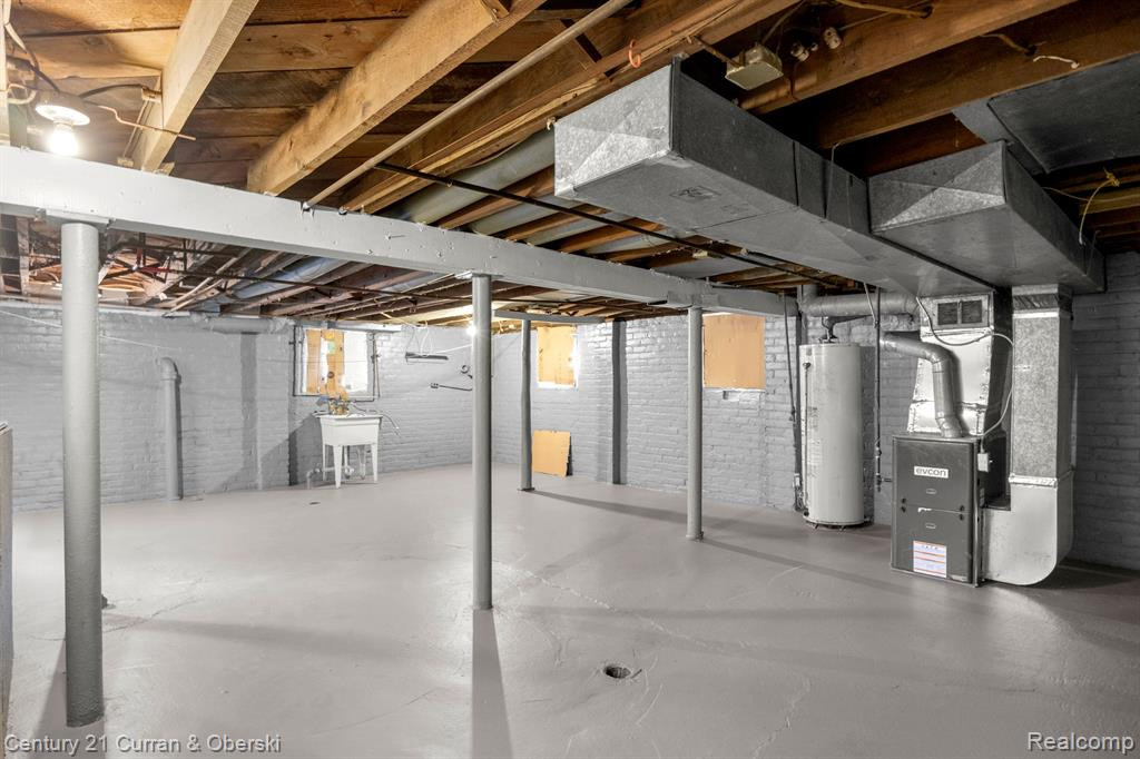 415 MANISTIQUE Street, Detroit, MI 48215 — Photo 18