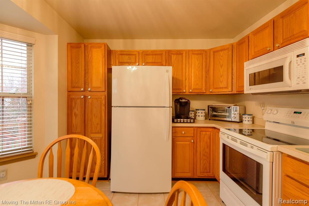 8798 PRAIRIE Court, Van Buren, MI 48111 — Photo 11