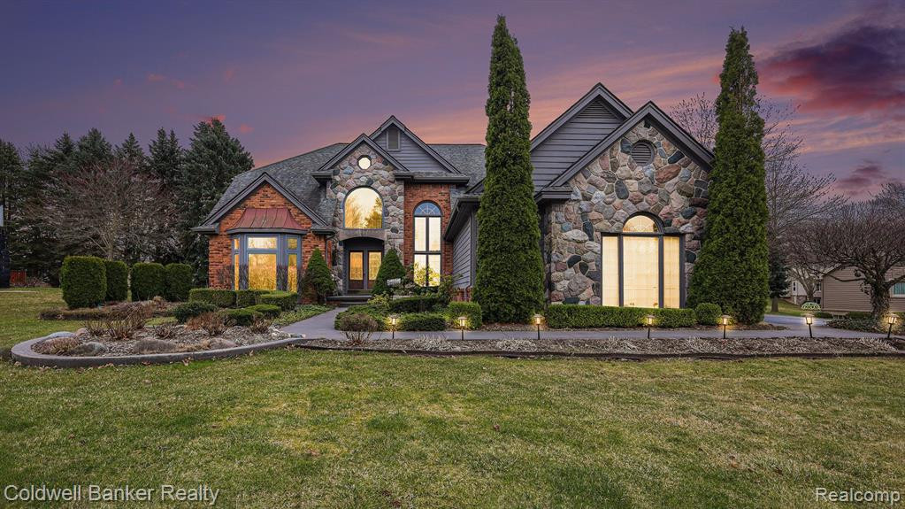 954 RIVER VALLEY Drive, Lake Orion, MI 48362 — front exterior