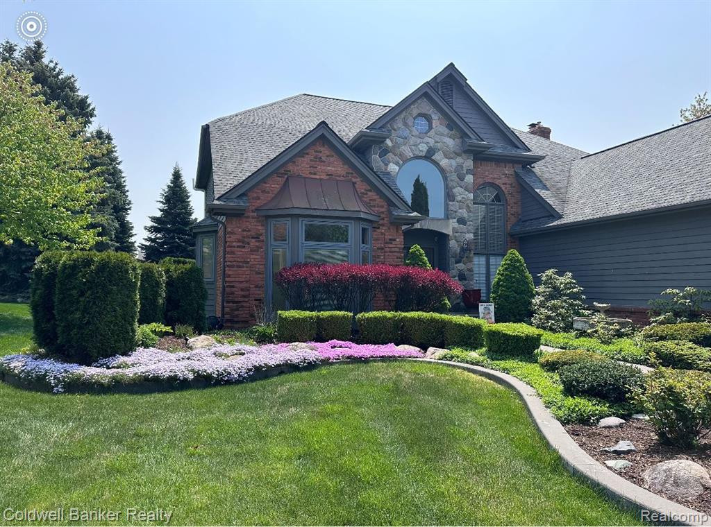 954 RIVER VALLEY Drive, Lake Orion, MI 48362 — Photo 2