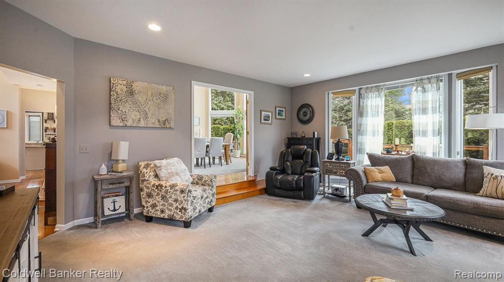 954 RIVER VALLEY Drive, Lake Orion, MI 48362 — Photo 14