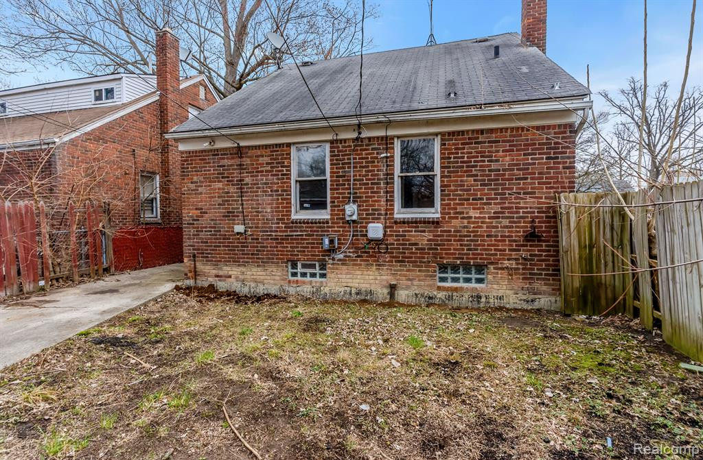 9355 PATTON Street, Detroit, MI 48228 — Photo 24