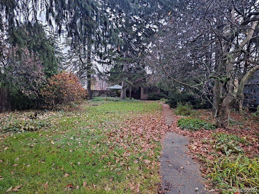 98 N HOLCOMB Road, Clarkston, MI — Photo 6
