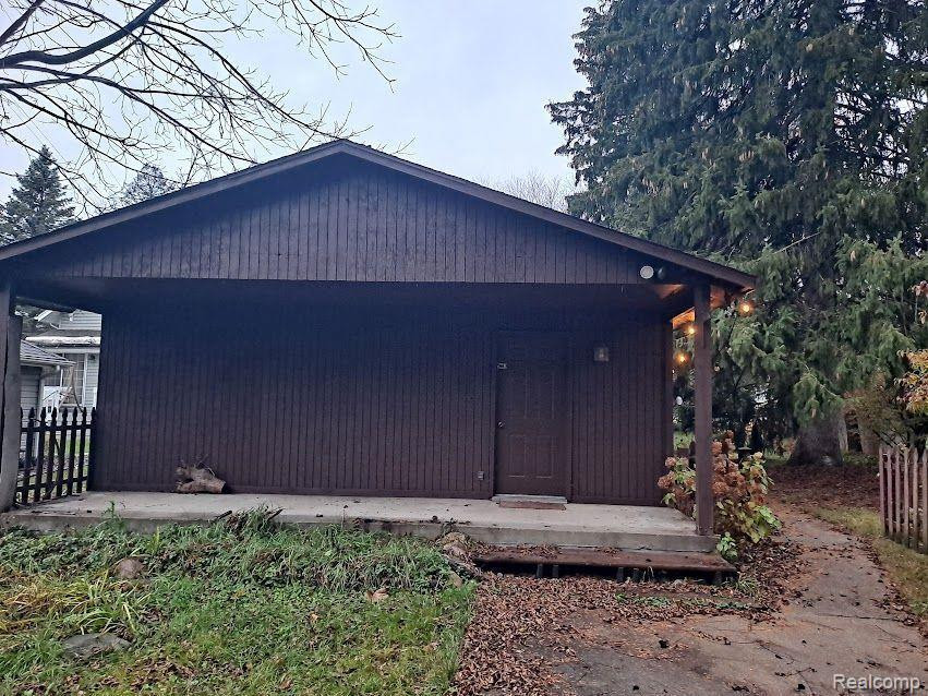 98 N HOLCOMB Road, Clarkston, MI — Photo 8