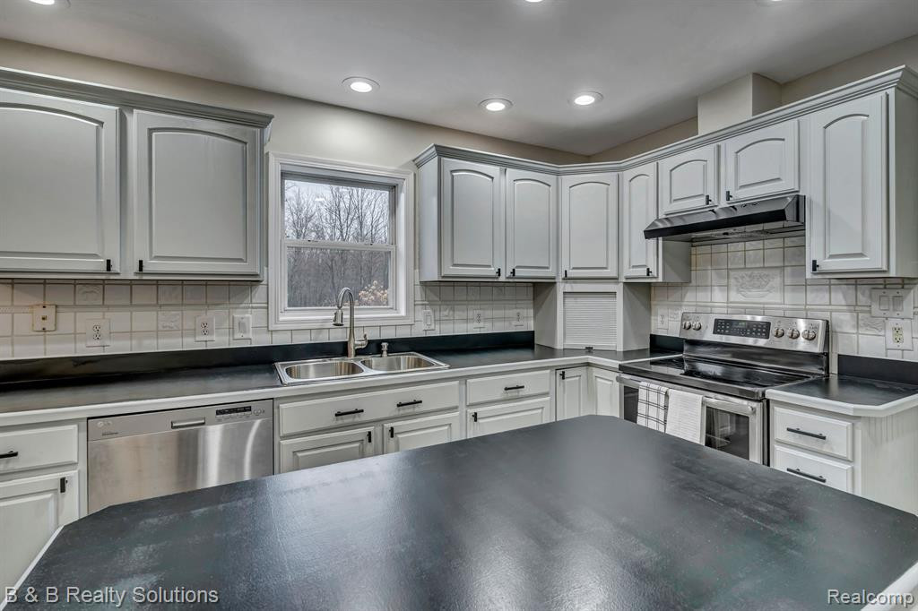2391 DODDS Road, North Branch, MI 48461 — Photo 13