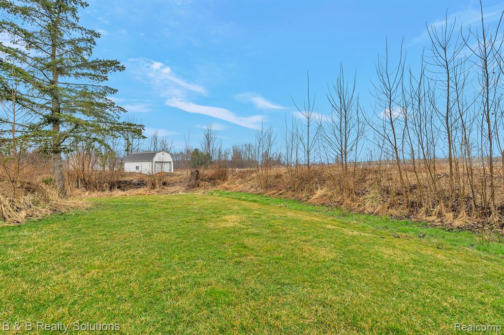 2391 DODDS Road, North Branch, MI 48461 — Photo 33
