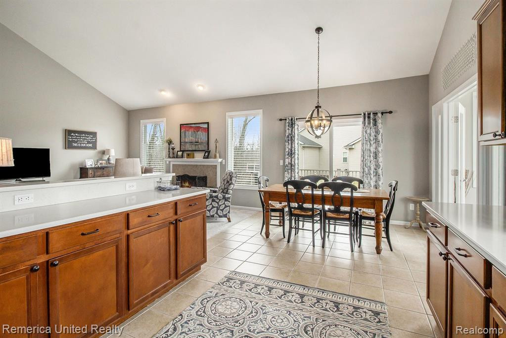 24754 VALLEYWOOD Drive, South Lyon, MI 48178 — Photo 19