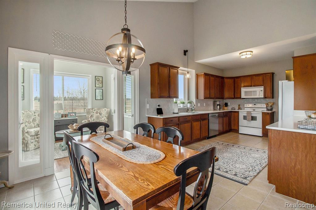 24754 VALLEYWOOD Drive, South Lyon, MI 48178 — Photo 20