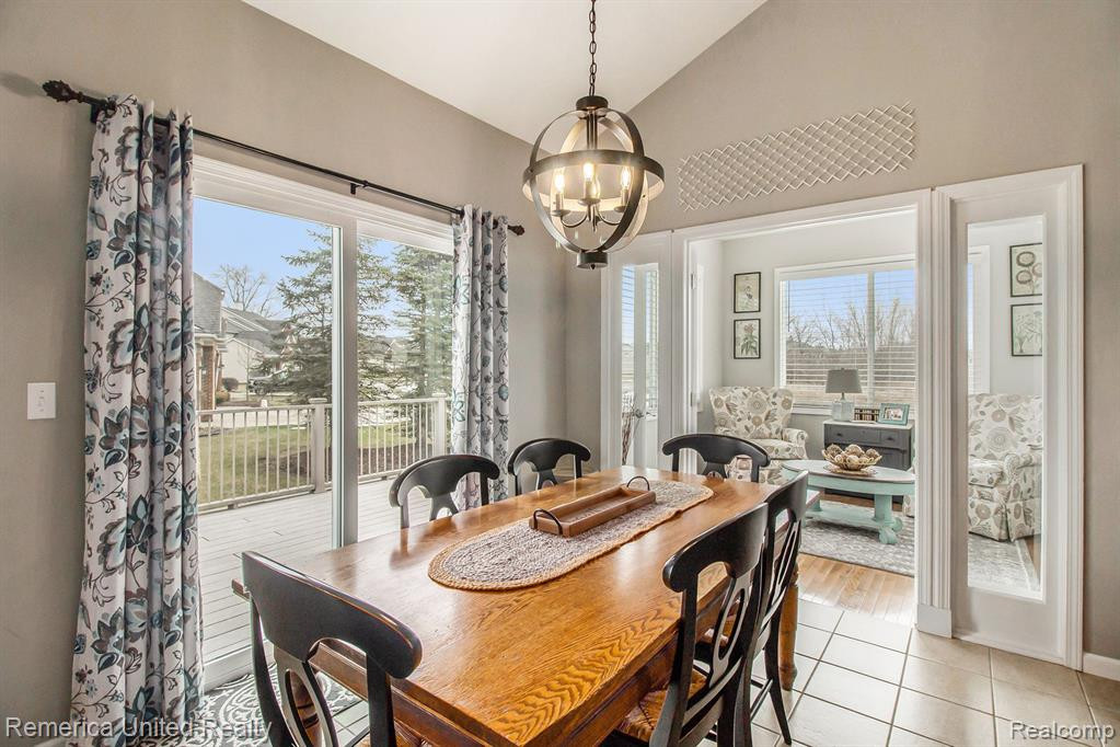 24754 VALLEYWOOD Drive, South Lyon, MI 48178 — Photo 21