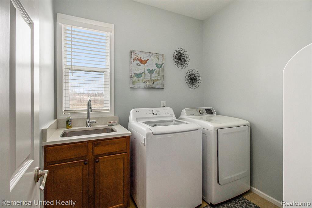 24754 VALLEYWOOD Drive, South Lyon, MI 48178 — Photo 24