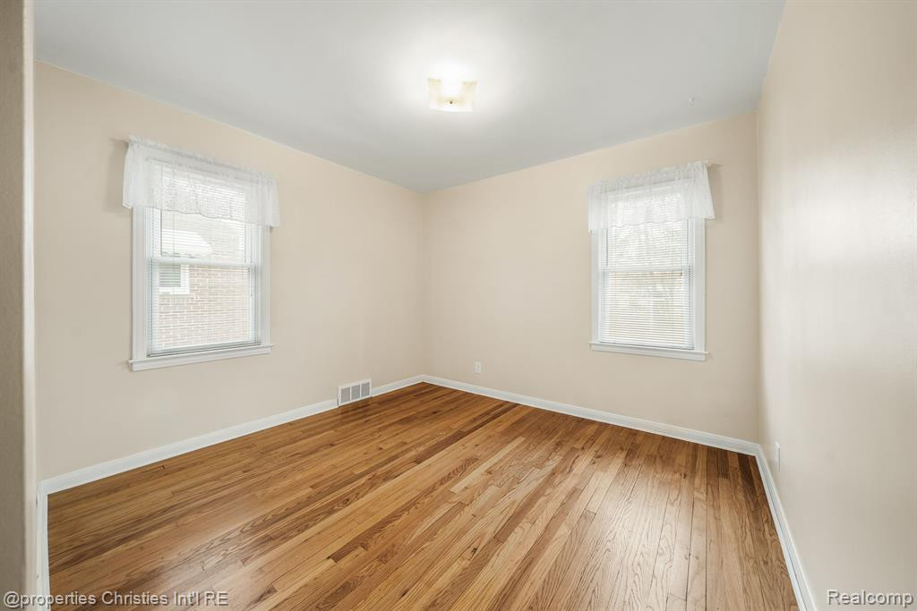 9311 FOX Avenue, Allen Park, MI 48101 — Photo 8