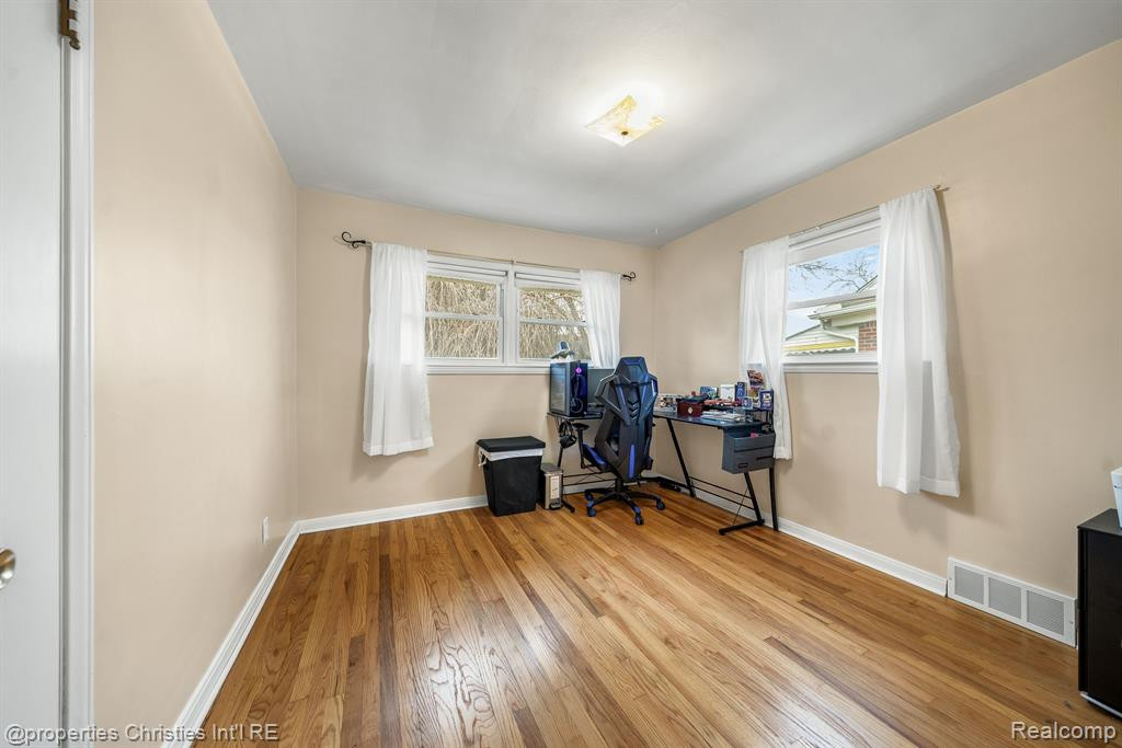 9311 FOX Avenue, Allen Park, MI 48101 — Photo 9