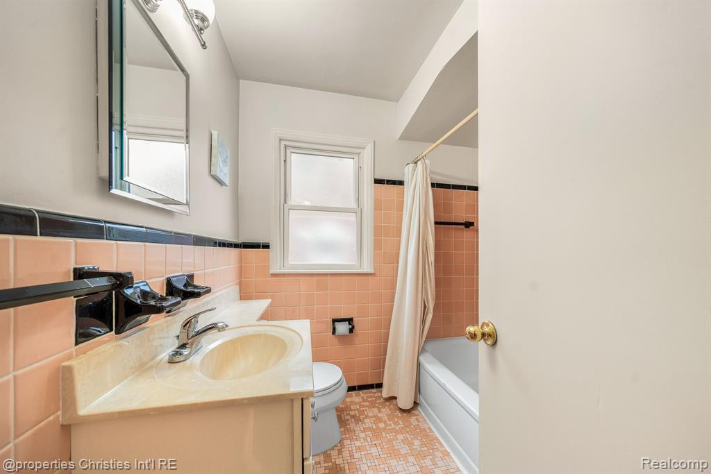 9311 FOX Avenue, Allen Park, MI 48101 — Photo 10
