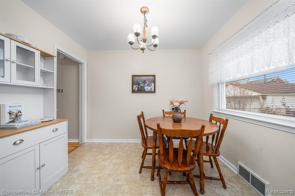 9311 FOX Avenue, Allen Park, MI 48101 — Photo 14